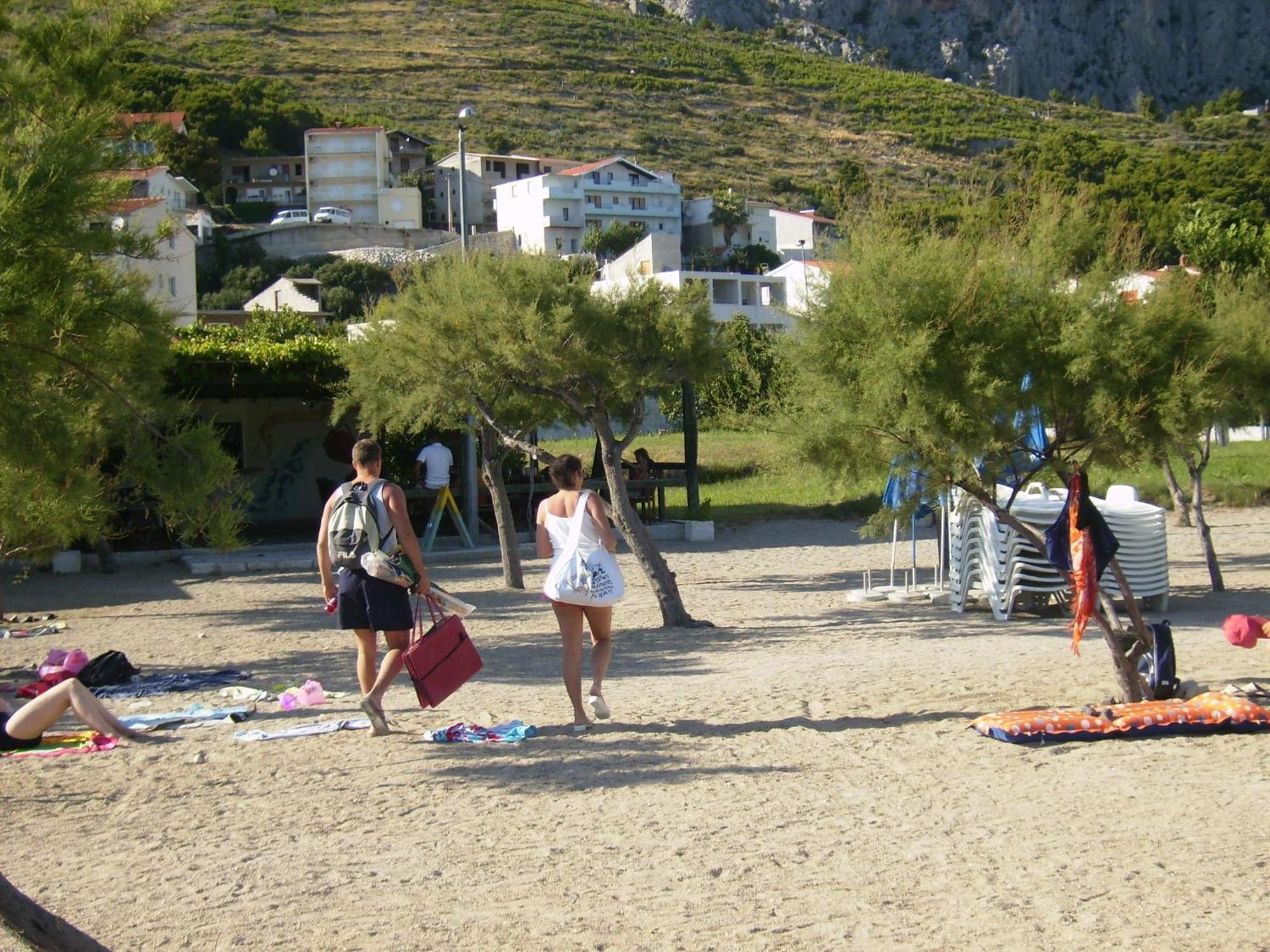 Ante Omis