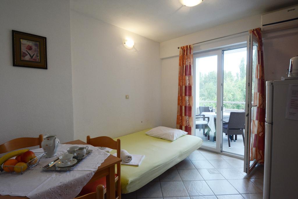 Ante Apartment