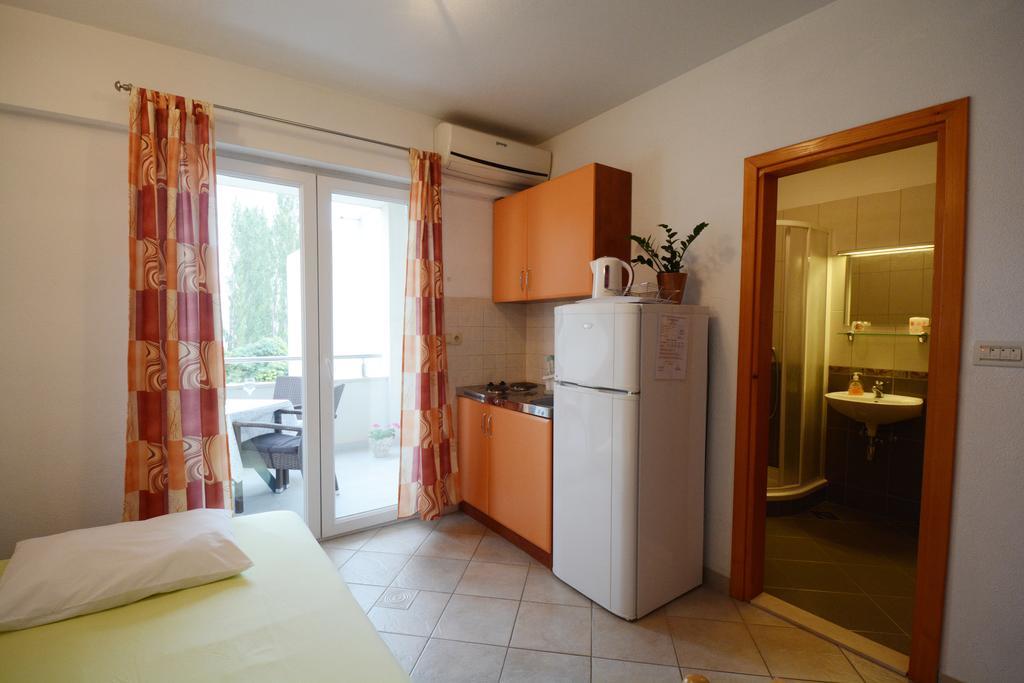 Apartment Ante *