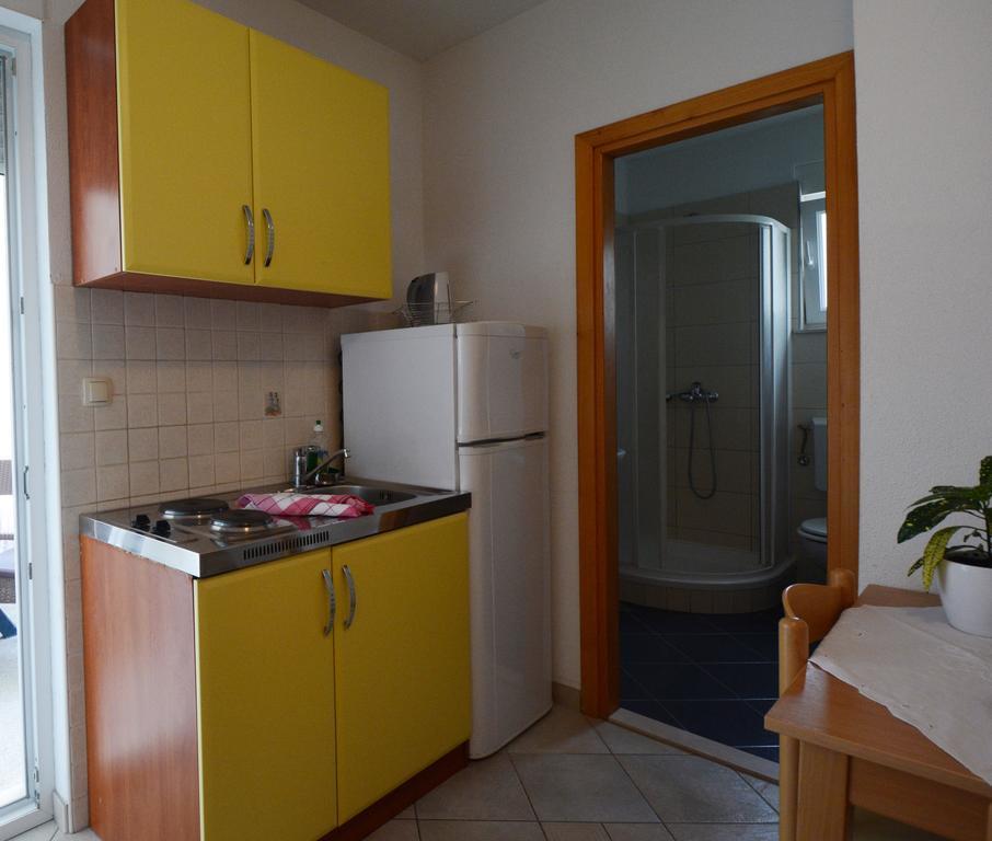 Ante Apartment *