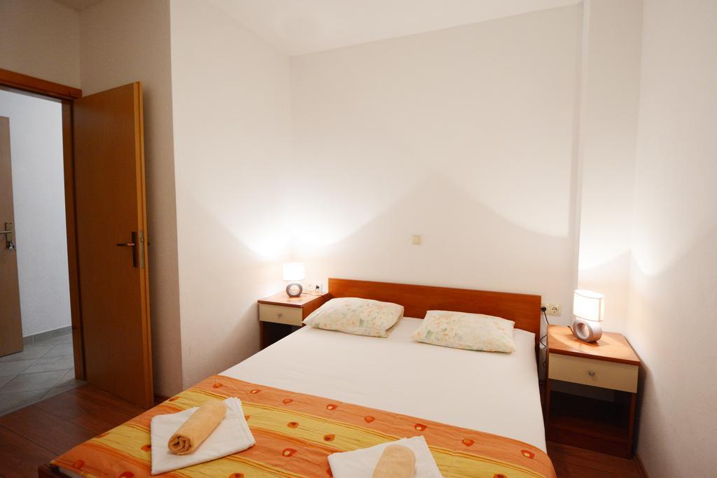 Apartment Ante Omis