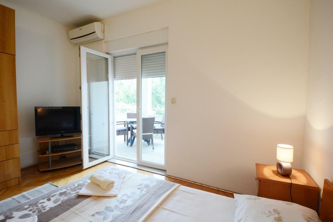 Apartment Ante Omis