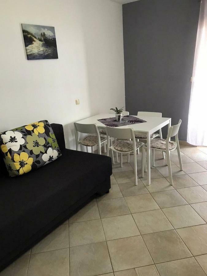 Apartment Ante *